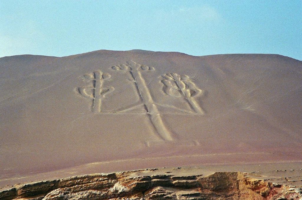 Nazca (près de ) Candelabro_de_Paracas