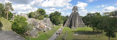 Tikal 2293---Pano-temple-et-esplanade-Tikal