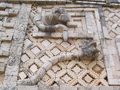 Uxmal-cor-du-quadrilat-re-des-nonnes-