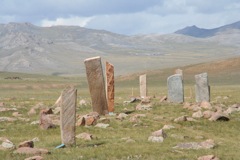 Champs de mégalithes sculptés près de Mörön en Mongolie